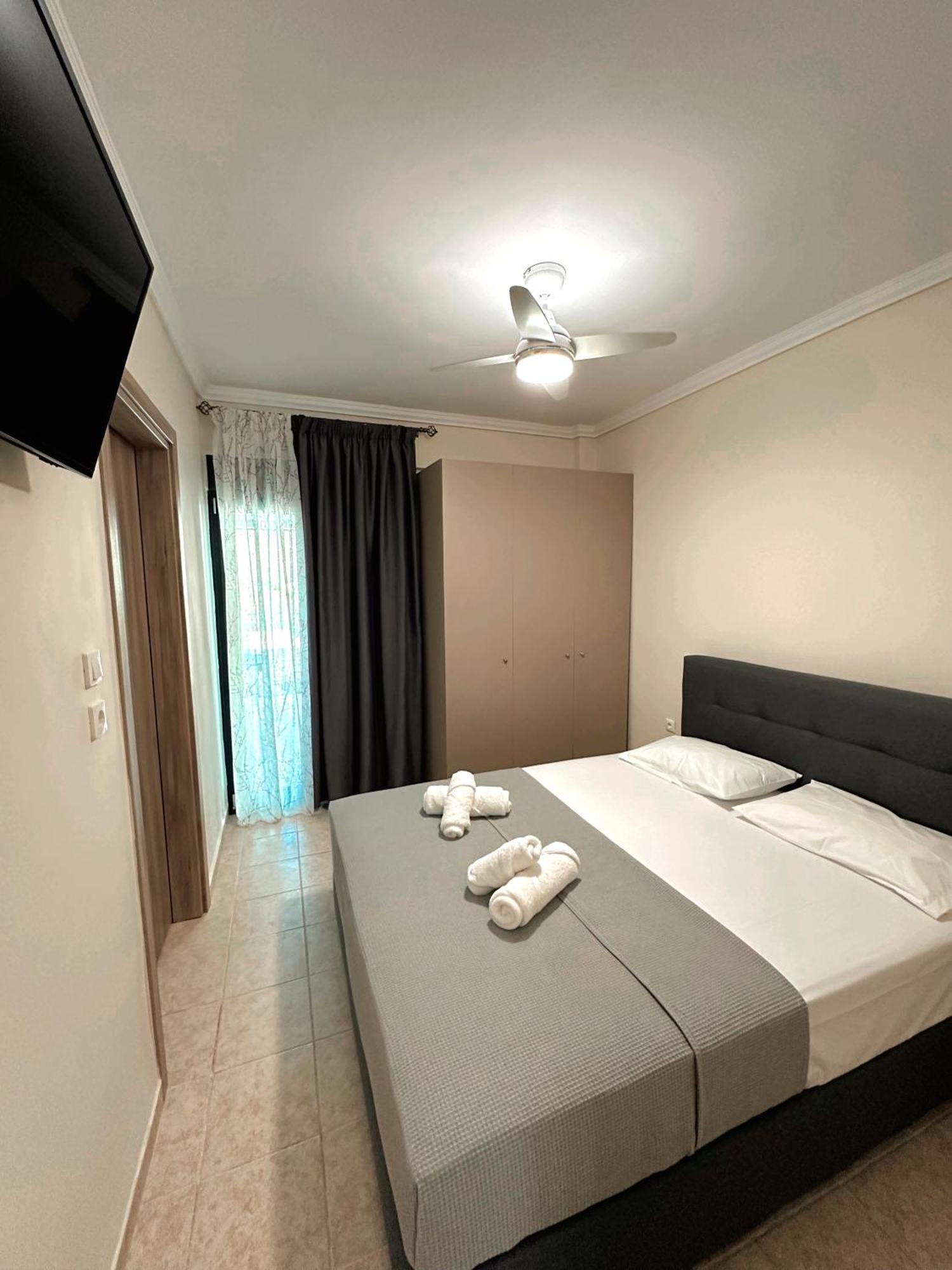 Diara Apartment Nea Iraklia Exterior foto